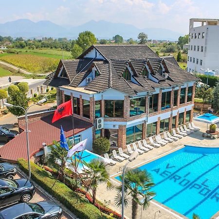 Hotel Vila Aeroport Rinas Buitenkant foto