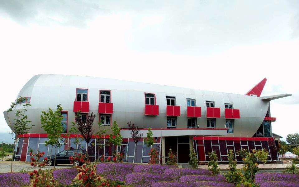 Hotel Vila Aeroport Rinas Buitenkant foto